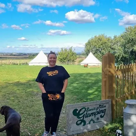 Secret Garden Glamping African Themed Tent Hotel Newark-on-Trent  Exterior photo